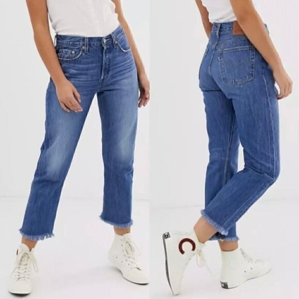 NWT Levi's 501 Cropped Straight Leg Denim Jeans Size 26 Raw Hem Midwash Blue